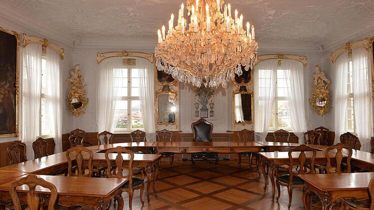 Der Rokokosaal im Alten Rathaus. Brautpaare mieten ihn gerne für die standesamtliche Trauung. Foto: Ronald Rinklef