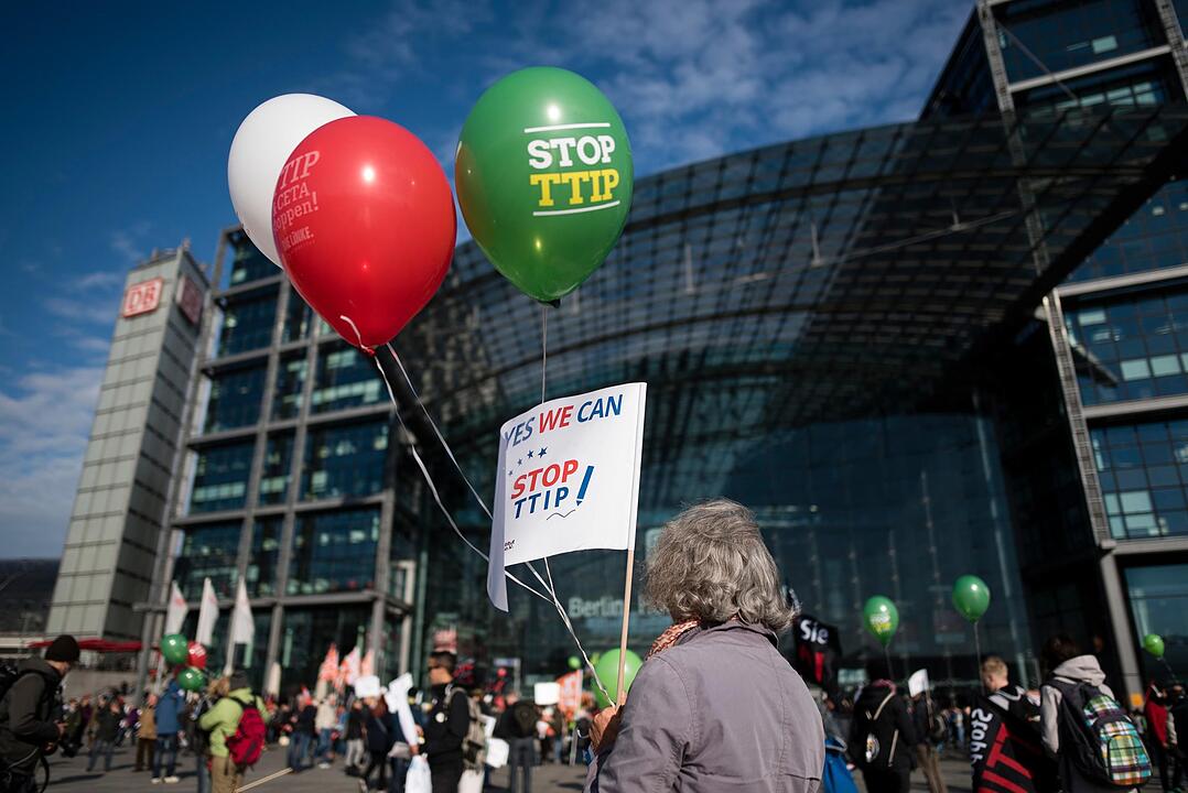 Demonstration gegen TTIP und CETA