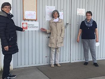 Das Kramlädchen muss hier raus, berichten Theresia Schodorf-Friedrich, Sonja Nölte und Waltraud Markert.