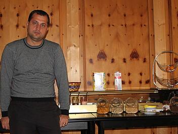 Frühstücksbuffet im Hotel: Aleksandar Malicevic findet das Essen nicht schlecht. Er wünscht sich aber mehr Eigenständigkeit. Foto: Ulrike Müller