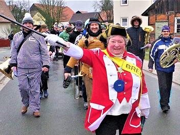 Beim Faschingsumzug in Neukenroth. Foto: Gerd Fleischmann