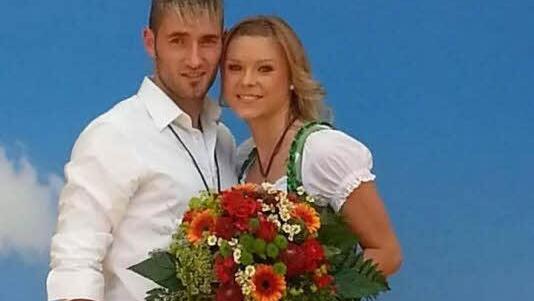 Jasmin mit ihrem Freund, dem Jahn-Stürmer Oliver Seybold. Foto: privat
