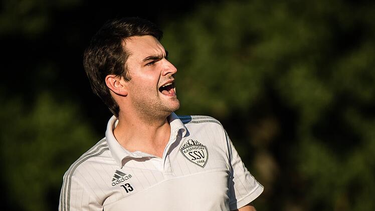 Der SSV Kasendorf um Trainer Christoph Wächter kam im Nachholspiel gegen Thiersheim wegen schlechter Chancenverwertung nicht über ein 1:1 hinaus. Das soll sich beim FC Tirschenreuth ändern.  Foto: A. Muck/Archiv