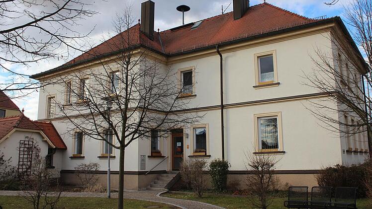 Im Gremsdorfer Rathaus weht bald ein frischer Wind  Foto: Sabine Herteux