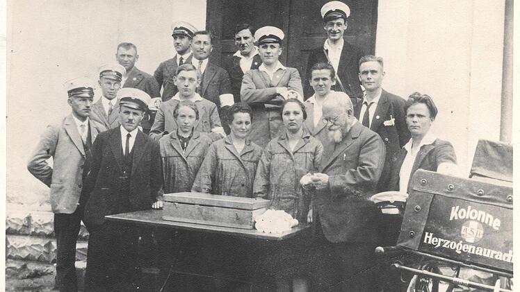 Die ASB-Kolonne Herzogenaurach im ersten Wiedergründungsjahr 1928  Fotos: Archiv Heuer