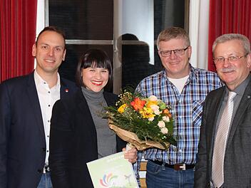 Verabschiedung von Ganna Kravchenko durch die Bürgermeister. Foto: Hilmar Ruppert