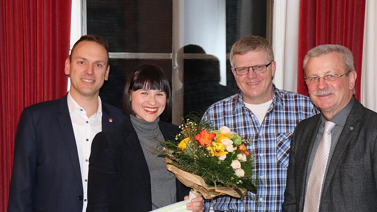 Verabschiedung von Ganna Kravchenko durch die Bürgermeister. Foto: Hilmar Ruppert