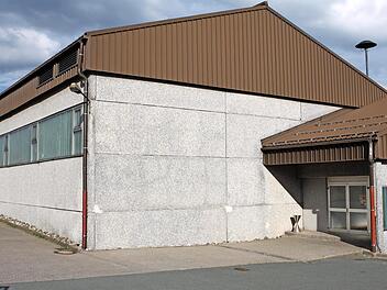 Die Turnhalle in Wilhelmsthal wird derzeit aufwendig saniert. Neben diesen einmaligen Kosten muss man im Jahr mit einen Defizit von rund 20 000 Euro rechnen.  Foto: Michael Wunder