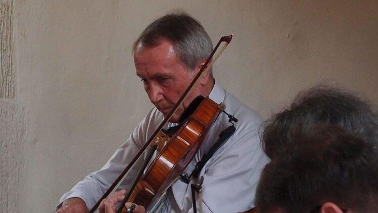 Zahlreiche Zuhörer lockte die Serenade mit dem Collegium musicum Coburg in die Schlosskirche Ahorn. Foto: Jochen Berger