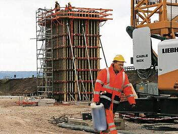 Das Überwerfungsbauwerke, das bei Unteroberndorf entsteht, ist der markanteste Abschnitt der künftigen Bahntrasse. Alle Fotos: Matthias Hoch