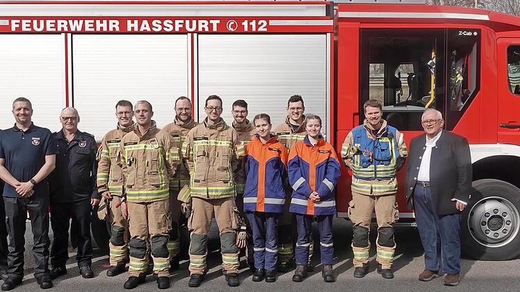 Das Gruppenbild zeigt von links (abgelegte Stufe in Klammern): David Amling, Frederik Rumpel, Peter Schüler (Schiedsrichter), Felix Kühnl (2), Michael Stephan (6), Frederick Mauer (2), Julian Weidinger (6), Jens Wolf (2), Helena Diem (1), Stefan G...