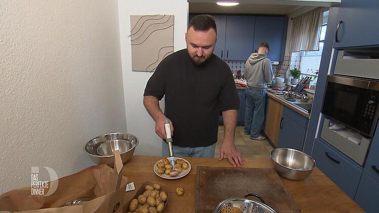 Kartoffeln kochen? Aber nein! Grillmeister Paul flambiert!