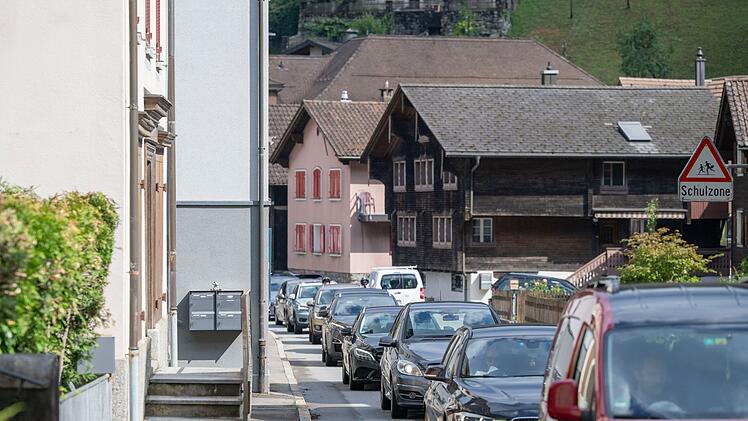 Im Kanton Uri staut sich der Verkehr vor Gotthard-Nordportal