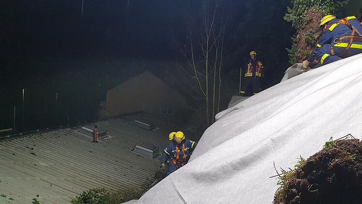 Bad Brückenau: Gefährlicher Hangrutsch löst Alarm aus - Mehrere Anwohner evakuiert