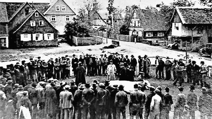 Die Bullenkörung fand in dem einst landwirtschaftlich geprägten Reitsch vor dem Zweiten Weltkrieg großen Zuspruch.