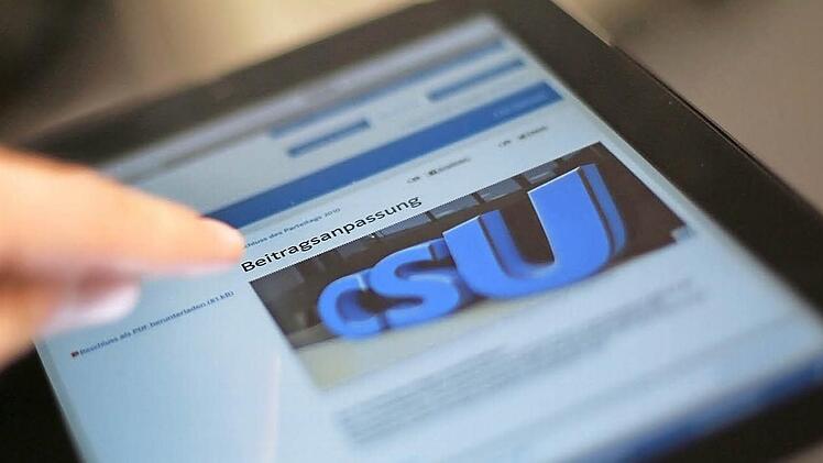 CSU-Kreischef Jürgen Baumgärtner lässt keine Abweichungen mehr gelten: Mit diesem Jahr sind alle Ortsverbandsvorsitzenden im Kreisgebiet angehalten, den satzungskonformen Mitgliedsbeitrag zu erheben. Bislang führten einige Verbände im Kreis zu wenig ab.  Foto: (Symbolbild) Hendrik Steffens