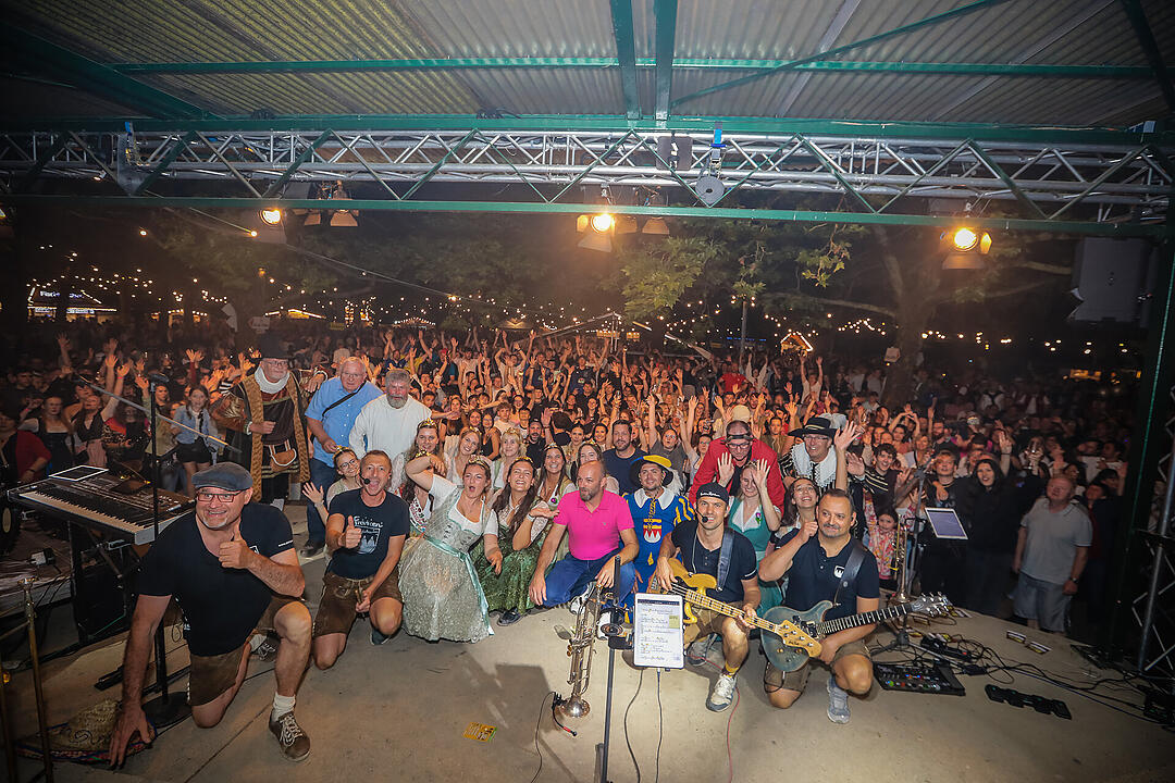 Impressionen vom größten Weinfest in Franken!