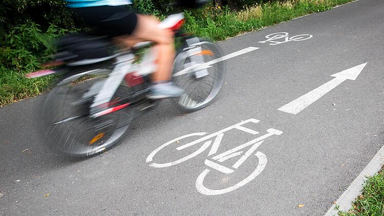 Naturschutz, Folgekosten für Unterhalt, Grundstückserwerb: Aktuell  werden die Weichen für den Radweg Bad Kissingen - Euerdorf gestellt.