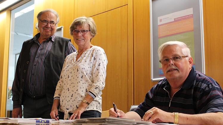 Warteten am Sonntagnachmittag auf die Wähler im Kronacher Rathaus: Jürgen Ditsche, Rosemarie Beetz und Wolfgang Hümmer. Foto: Anna-Lena Deuerling