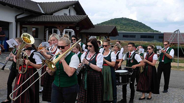 Sternmarsch zum Jubiläum der Diebacher Blaskapelle.Gerd Schaar