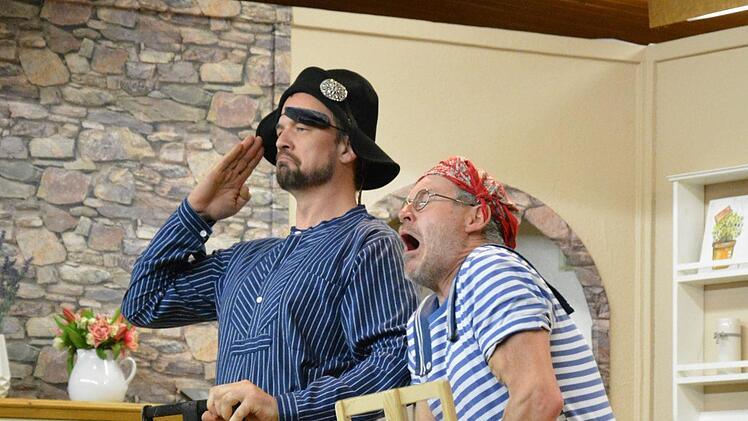 Eindrücke von der Aufführung der Theatergruppe Burkardroth. Foto: Björn Hein