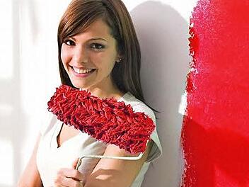 Schadstofffrei und wohngesund: Bestimmte funktionale Innenwandfarben schaffen durch ihren Isolier-Effekt eine behagliche Wohnatmosphäre.  Foto: djd/Franken Maxit