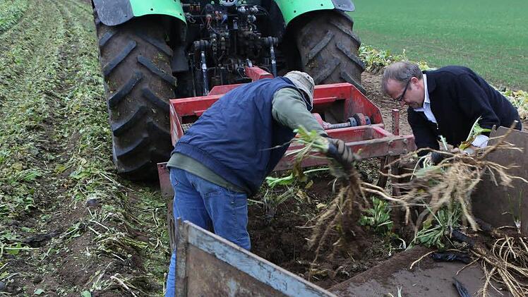 Landwirte bei der Ernte in Baiersdorf Foto: Barbara Herbst