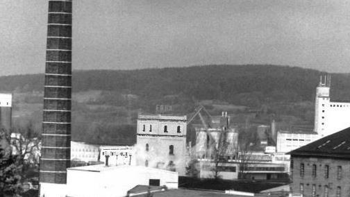 Als der Schlott noch rauchte - die Erba-Silhouette vom Abtsberg aus Foto: Emil Bauer