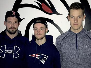 Neue Hoffnung im Kampf um den Aufstieg in die Bayernliga: Mit den ehemaligen Schweinfurtern Kevin Faust, Maurice Köder sowie Domantas Cypas (von links) verstärken ab sofort drei Verteidiger die Hawks.  Foto: Ralf Naumann