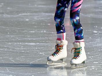 Kulmbacher Eisbahn 2022 &ouml;ffnet in K&uuml;rze - "nach langer Debatte" mit verk&uuml;rzter Saison