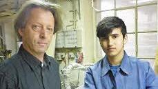 Juhan Jafaar (rechts) mit einem Mitarbeiter der Firma Quarzsandwerke Weißenbrunn Foto: privat