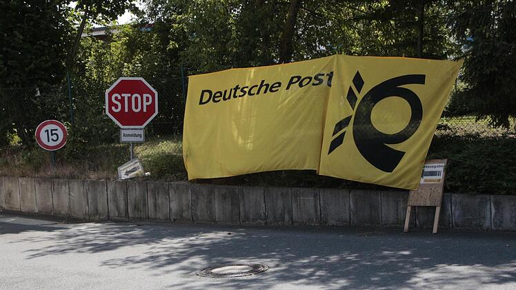 In der Daimlerstraße 7 ist die Abholstation für Pakete.  Foto: Josef Hofbauer