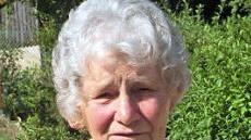 Elisabeth Hohner zeigt ihr Prachtexemplar. Foto: Tobias Braunersreuther