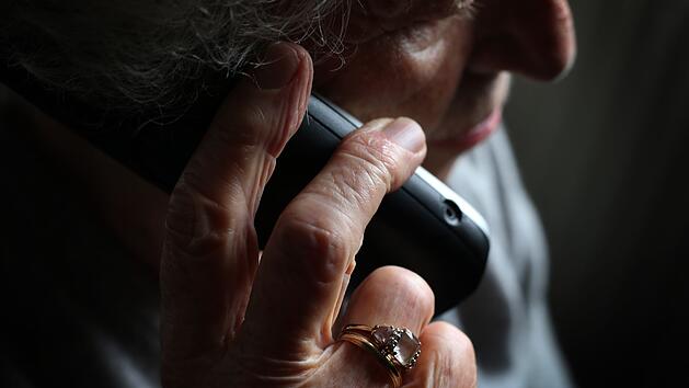 Mehre Menschen auf unterfränkische Telefonbetrüger reingefallen - Polizei warnt