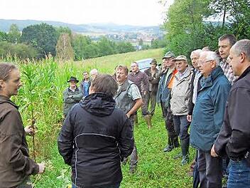 Überwiegend Jäger nahmen an der Exkursion des Verbands für landwirtschaftliche Fortbildung teil.  Foto: Andre4aswelz