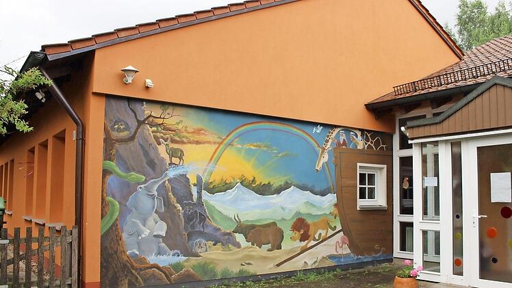 An die Erweiterung des kirchlichen Kindergartens denkt die Gemeinde bereits. Man will jedoch die neuen Zuschussrichtlinien abwarten.  Foto: Evi Seeger