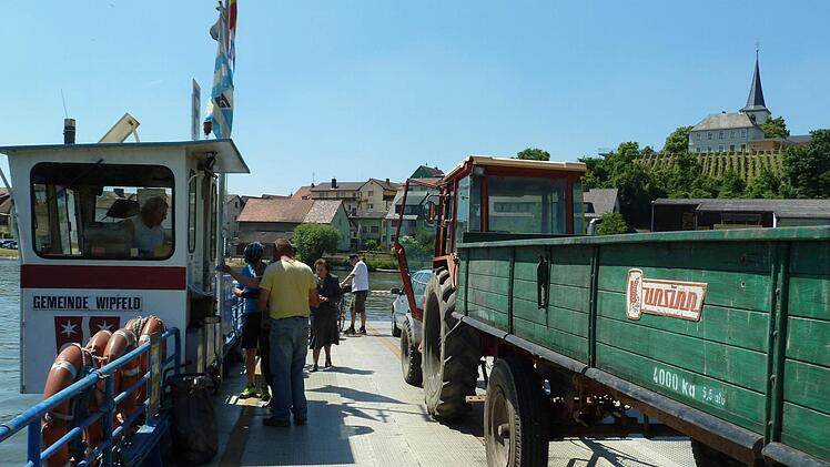 Auch viele Landwirte nutzen die Fähre in Wipfeld. Foto: Matthias Litzlfelder