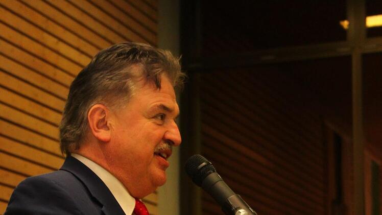 Landrat Klaus Peter Söllner bei seinem Grußwort.Foto: Jürgen Gärtner