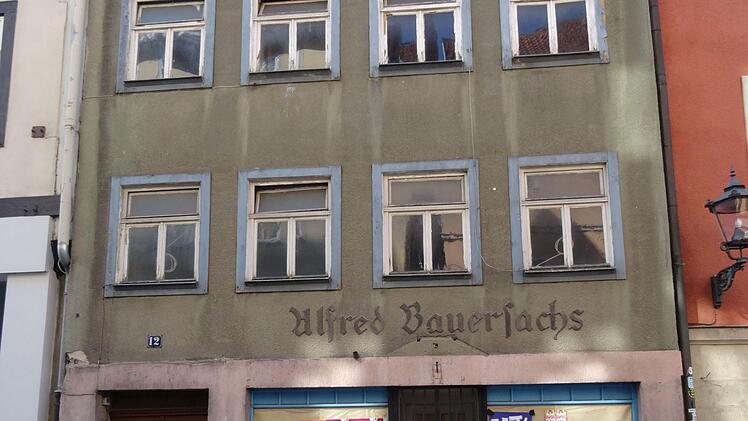 Dringend sanierungsbedürftig: historisches Haus in der Coburger Steingasse.