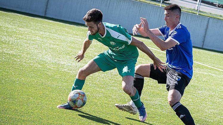 Der Siegtreffer von Mikel Seiter in Fürth ist reif für die Wahl zum "Tor des Monats". Foto: Alexander Muck