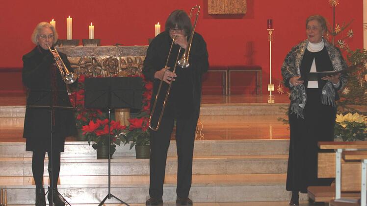 Sie gehören mit dem Organisten Tjeu Zeijen zu dem experimentierfreudigen Consortium Musicum: Anne Freeman, Harry Fries und Sopranistin Yvonne Nijsten (von links). Foto: gg