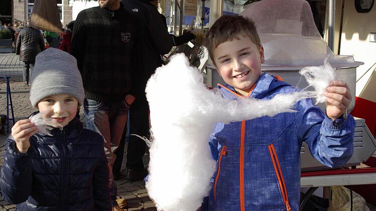 Zuckerwatte geht immer. Foto: Winfried Ehling