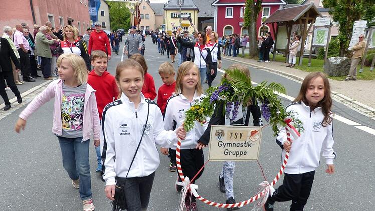 Auch die TSV-Gymnastikgruppe nahm am Bürgerfestzug teil. Foto: Klaus-Peter Wulf