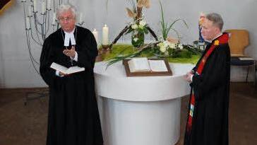 Dekan Peter Huschke (l.) und Pfarrer Ralph Utz