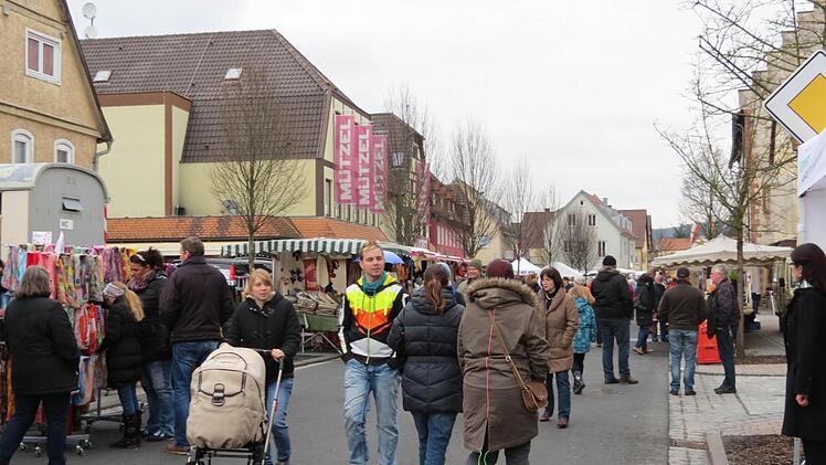 Frühjahrsmarkt Euerdorf 2015. Foto: Doris Bauer
