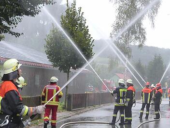 Mit einer Übung in Ködnitz begann am Samstag die Aktionswoche der Feuerwehren im Kreis Kulmbach. Foto: Werner Reißaus