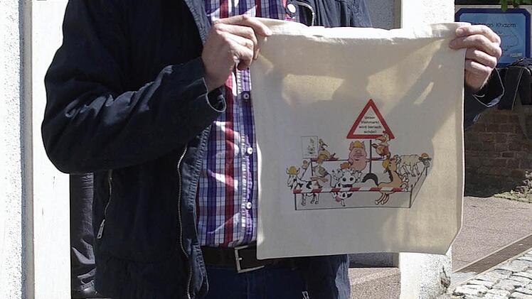 VWS-Vorsitzender Sebastian Hose hofft mit dem neuen Logo auf das Verständnis der Viehmarktkunden.  Foto: Ehling