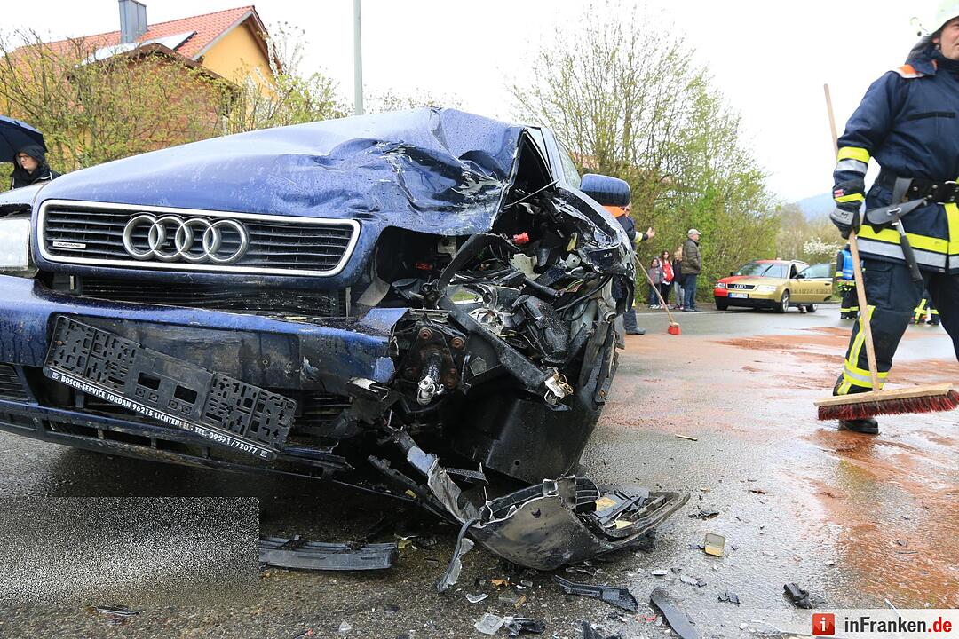 Zwei Frauen bei Unfall in Kleukheim verletzt