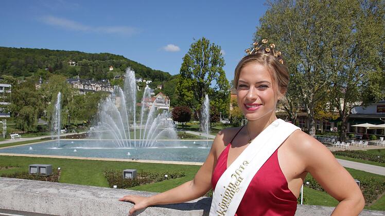 Noch bis Mitte Juni repräsentiert Franziska Koch als Rosenkönigin die Stadt Bad Kissingen. Ralf Ruppert