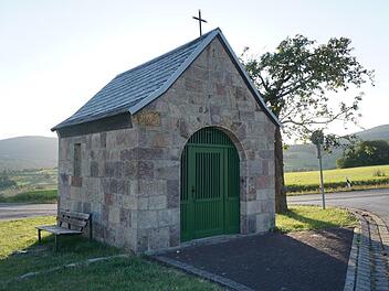 Das Sandberger Kapellchen wurde von einer Gruppe ehrenamtlicher Bürger unentgeltlich hergerichtet. Foto: Marion Eckert